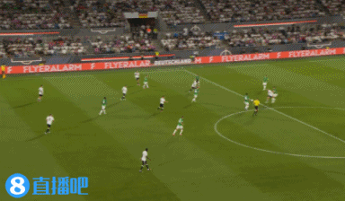 但是边裁举 但是边裁举