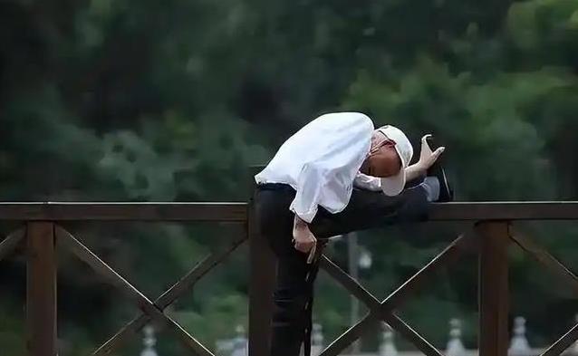 时看起来特, LtjIT, img 时看起来特, LtjIT, img