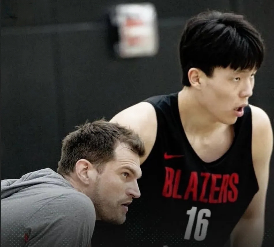 Chara, 是他的球员, 伊戈达拉 Chara, 是他的球员, 伊戈达拉